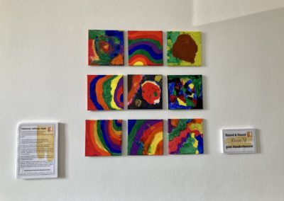 Kunstwerk der Klasse 7d der Astrid-Lindgren-Schule fürs Impfzentrum Kempten