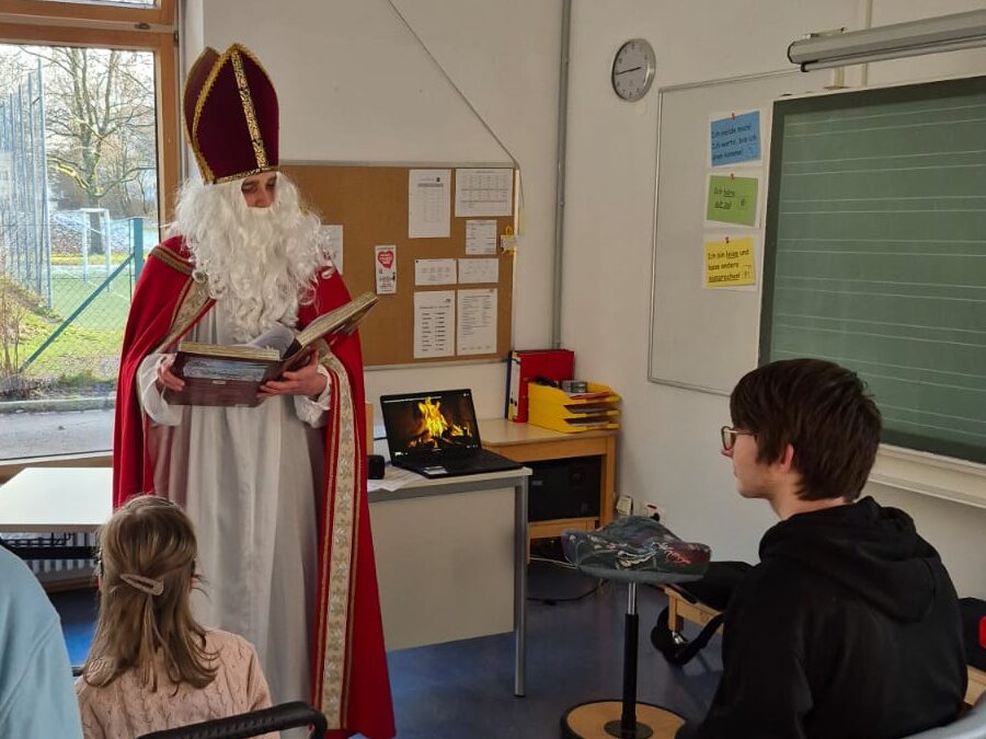 Der Nikolaus zu Besuch in der Villa Kunterbunt